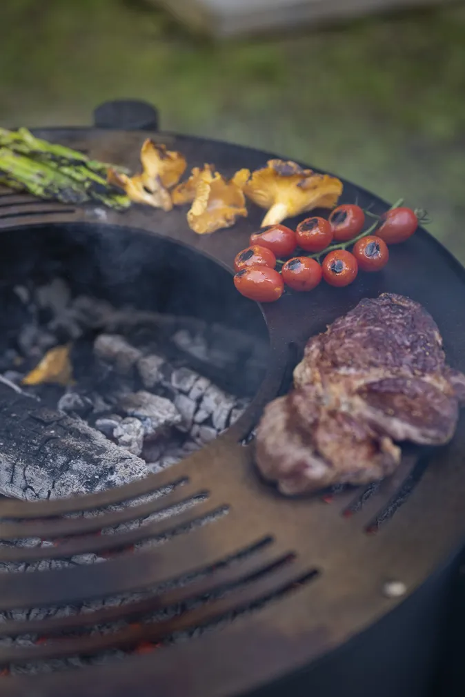 SÖEGRILL JA TULEASE MUSTANG MALIBU