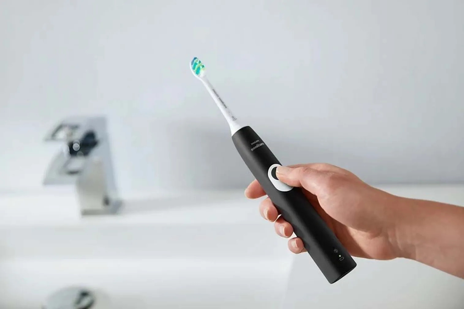 HAMBAHARI PHILIPS SONICARE 4300 ELEKTRILINE HX6800/63 MUST/VALGE