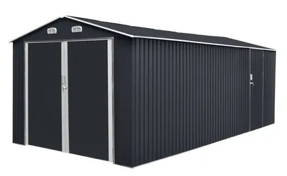 AIAKUUR/GARAAŽ 17M² HALL